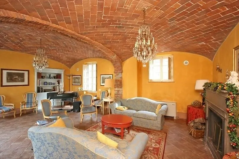 Villa Nicola Lucca 0*,  Italy