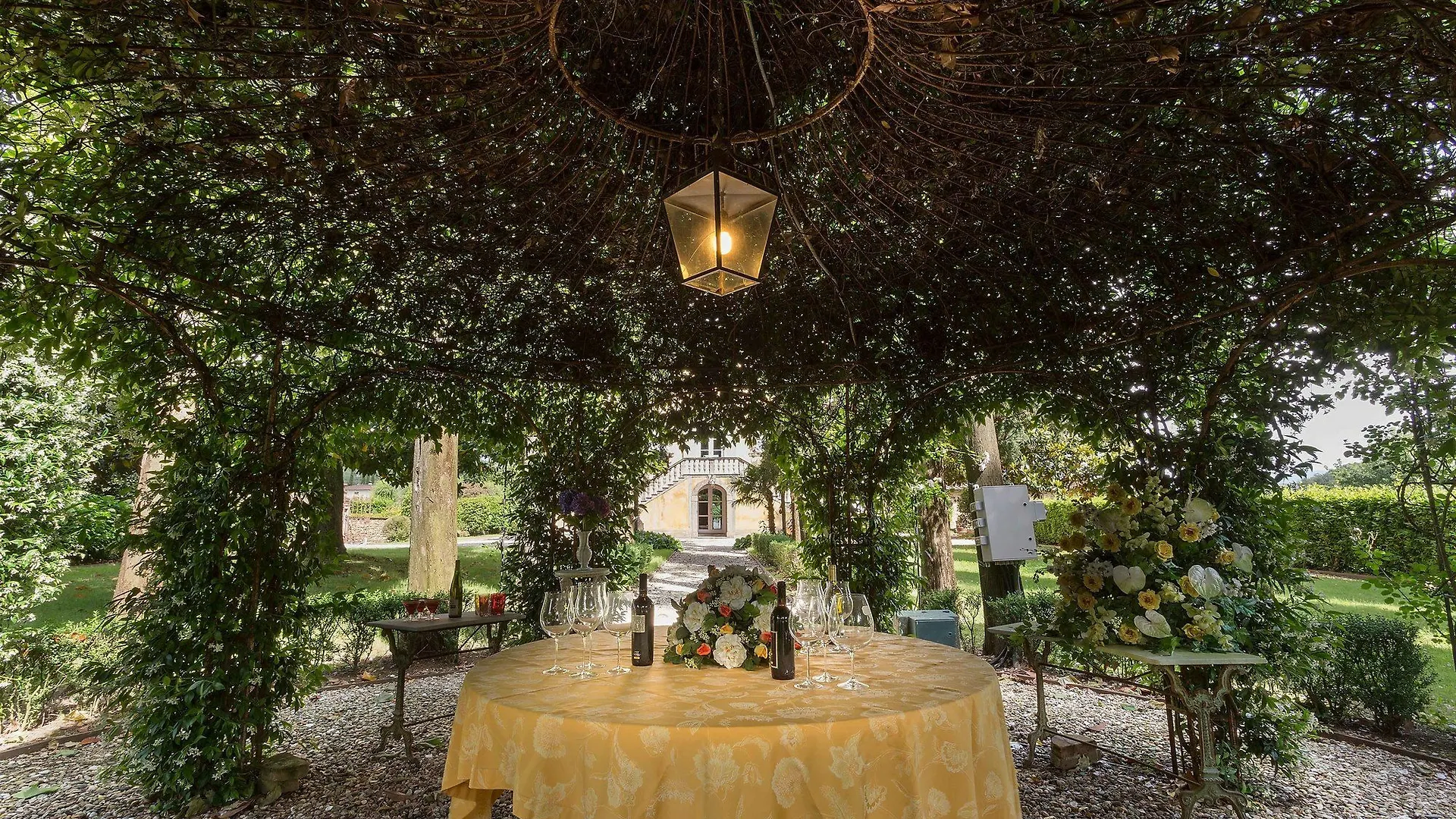 Villa Nicola Lucca 0*,  Italy