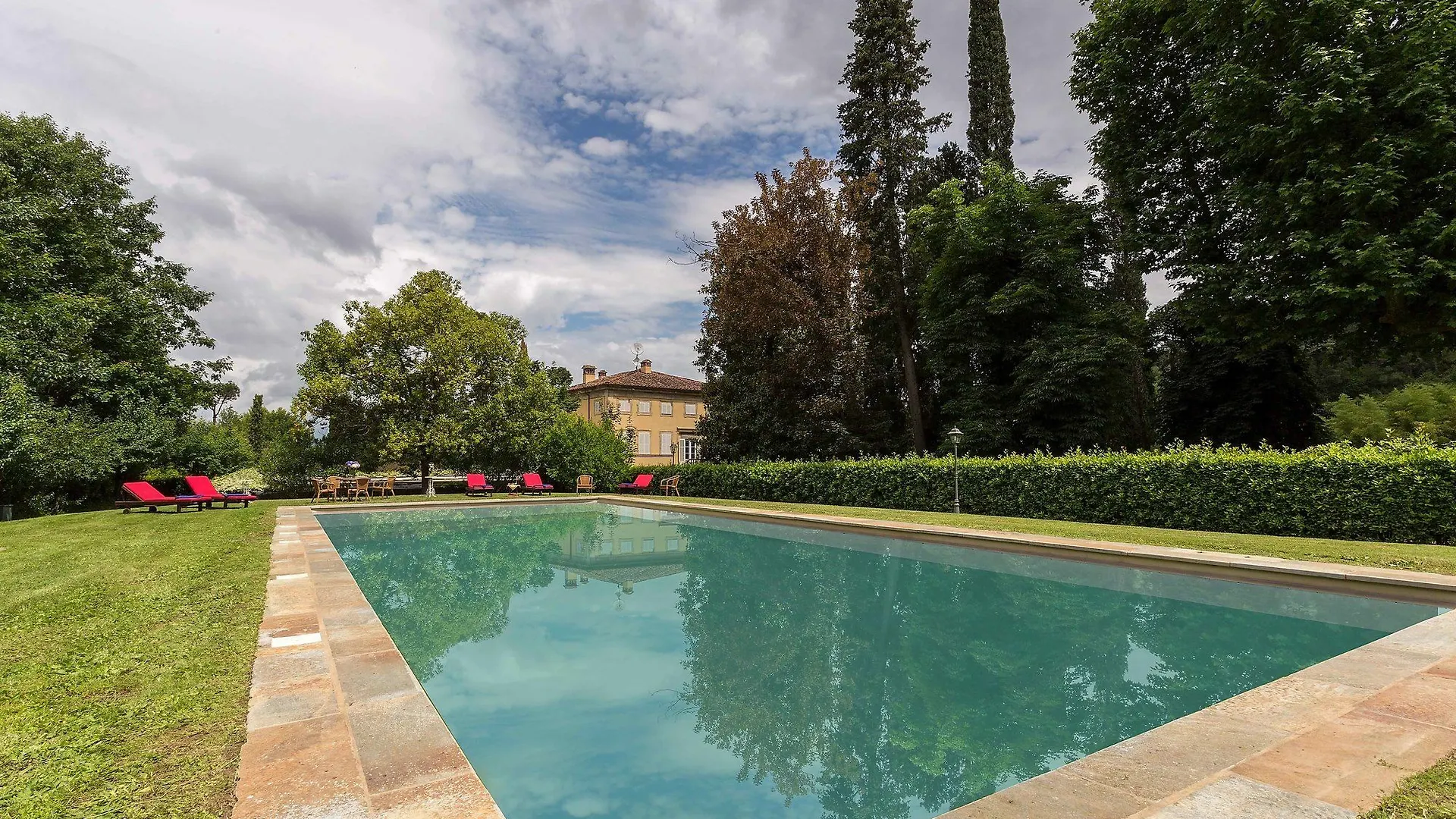 Villa Nicola Lucca Italy